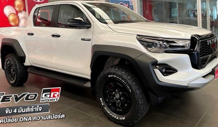 กระบะแกร่ง สายพันธุ์สปอร์ต ร่วมพิสูจน์ตำนานความแกร่งของ HILUX REVO GR SPORT 4x4ขับ 4 มันส์เร้าใจ ปลดปล่อย ความสปอร์ต